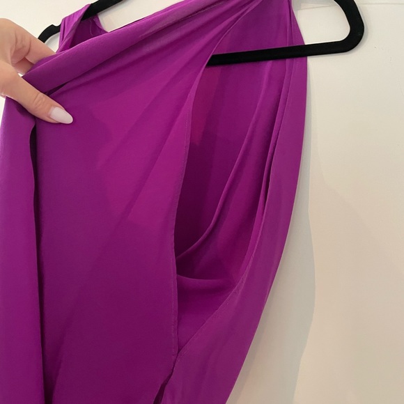 100% Silk Purple Blouse with Winged Sleeves - Picture 6 of 7